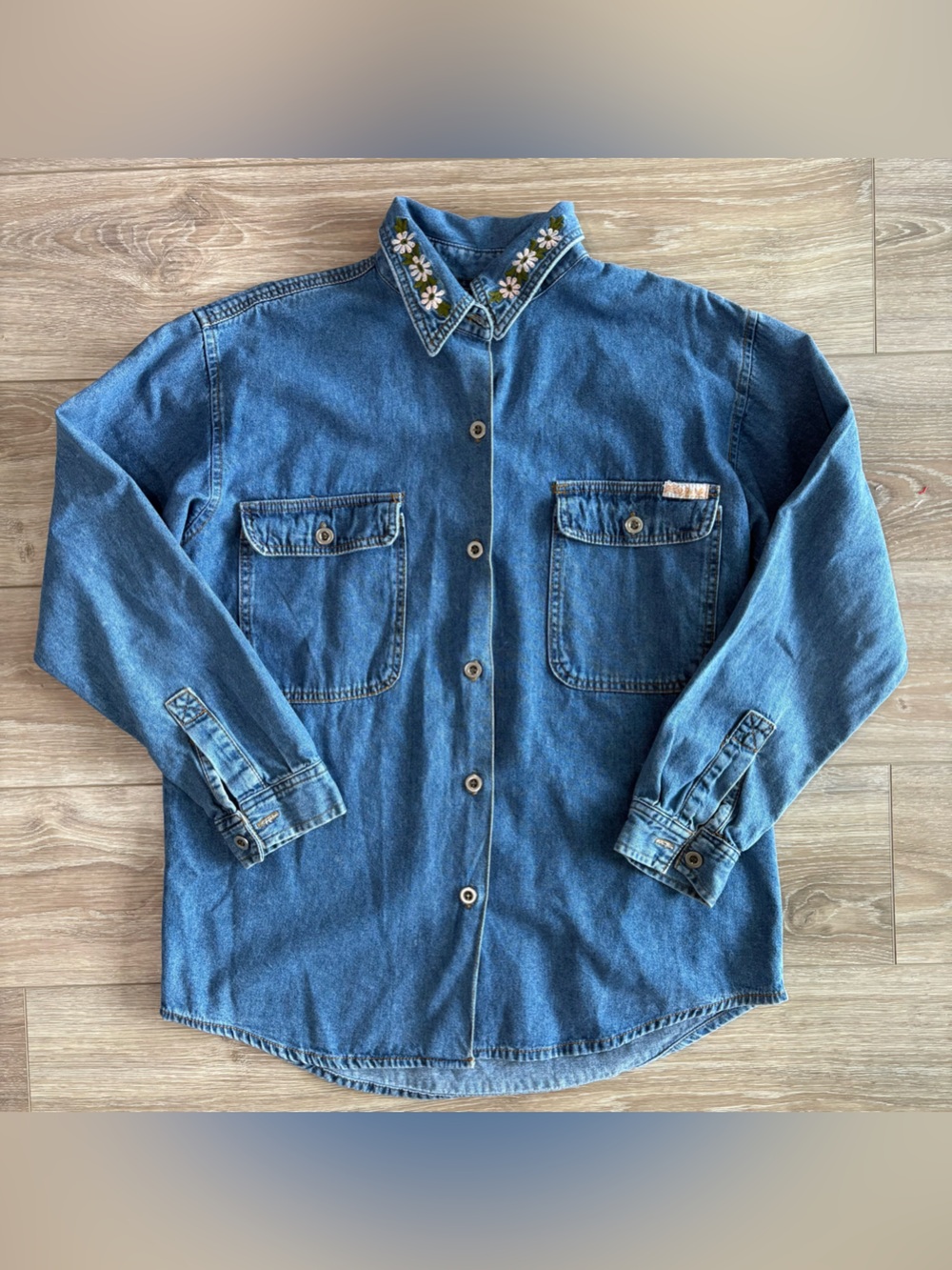 Vintage Repair Jeans Western Embroidered Daisy Denim Button Down Shirt Medium